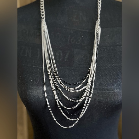 NWT Paparazzi Elegant Silver and Black Multi Chain Necklace - Picture 1 of 4